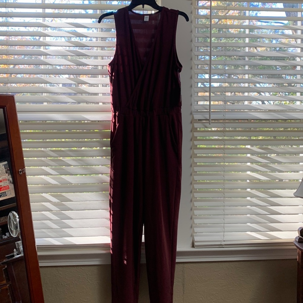 NWT OLD NAVY BREATHE ON JUMPSUIT AUBERGINE SIZE MEDIUM